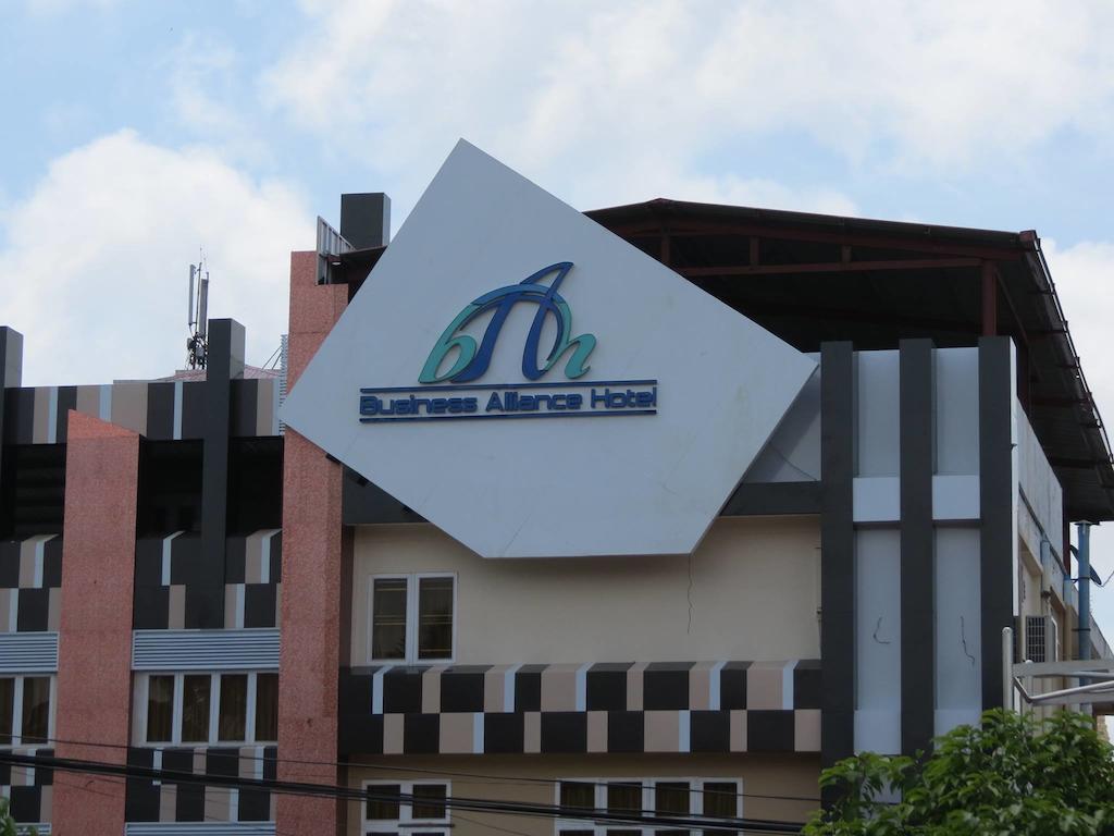 Business Alliance Hotel Yangon Exterior foto