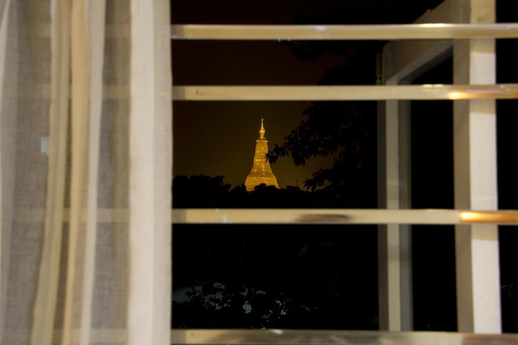 Business Alliance Hotel Yangon Exterior foto